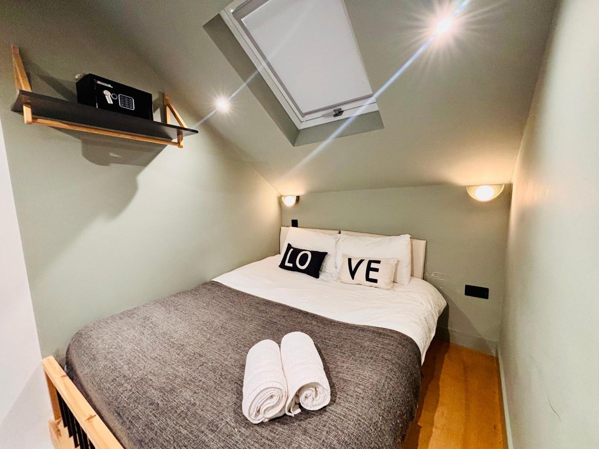 Hackney - No 19 - Vibrant Getaway Apartment